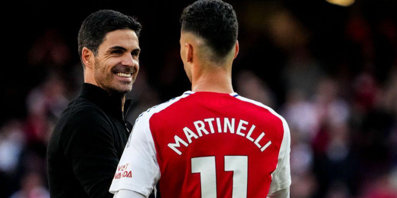What “why Arsenal not signing striker” really refers to