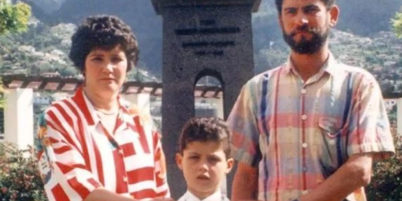 Who was José Dinis Aveiro